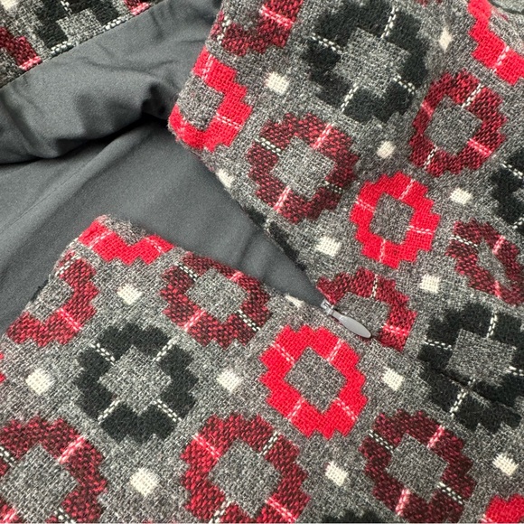 Talbots Wool Blend Skirt - Size 12 - Picture 6 of 7